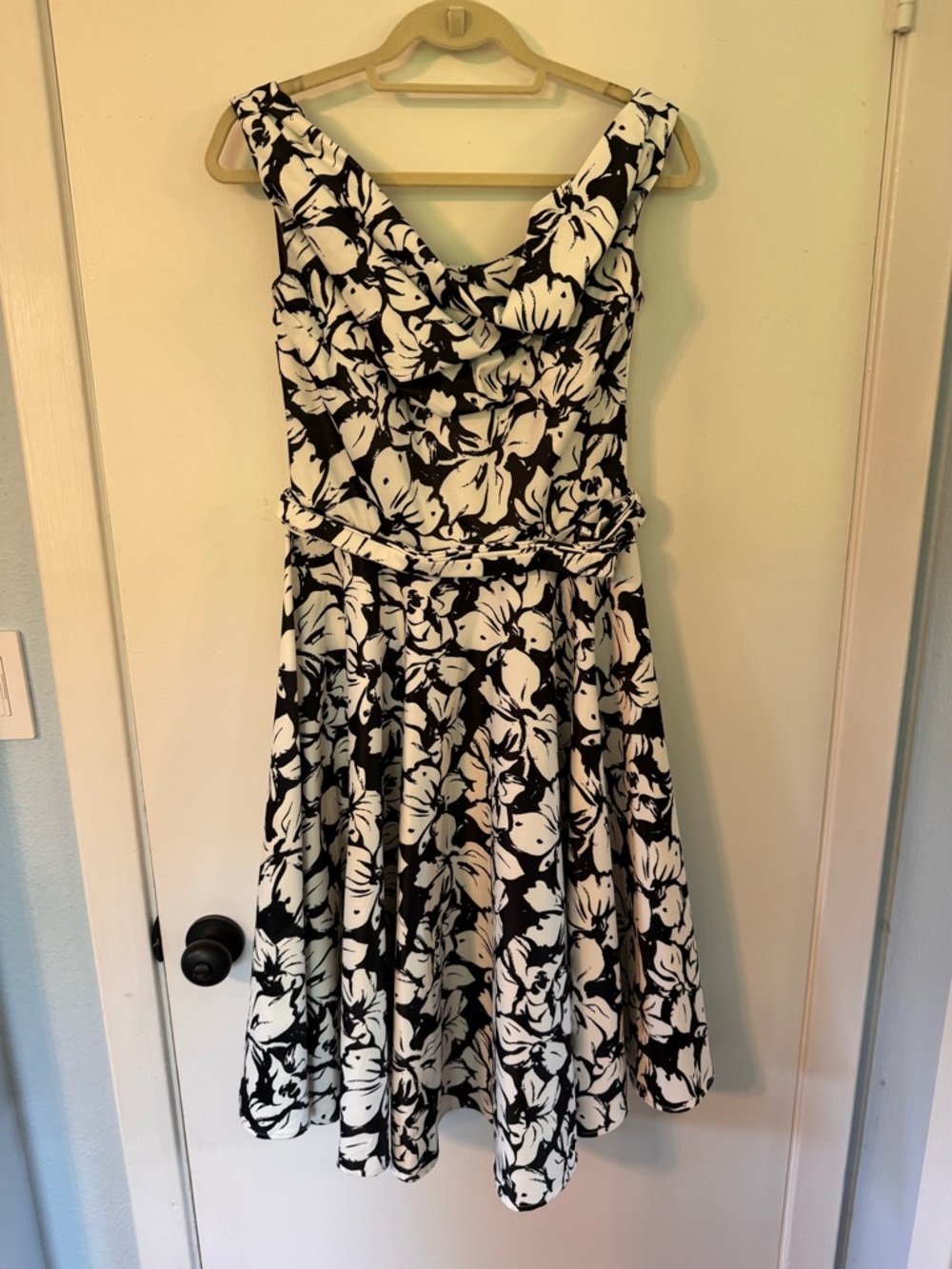 Unique Vintage Black & White Floral A-Line Dress - Sleeveless Cowl Neck